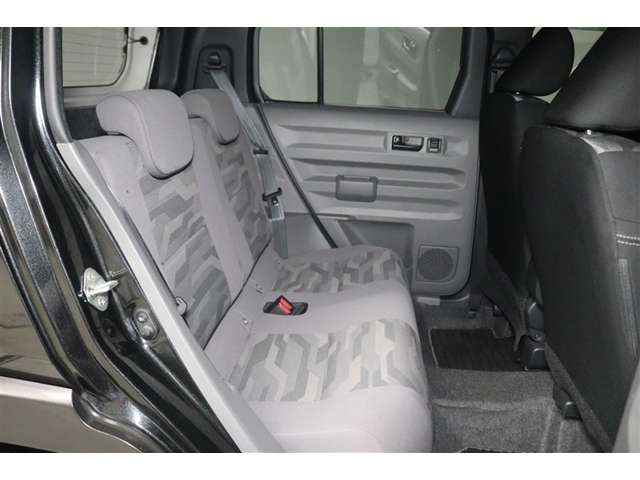 Daihatsu Taft 12