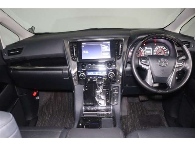 Toyota Alphard 2