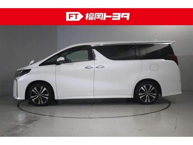 Toyota Alphard 4