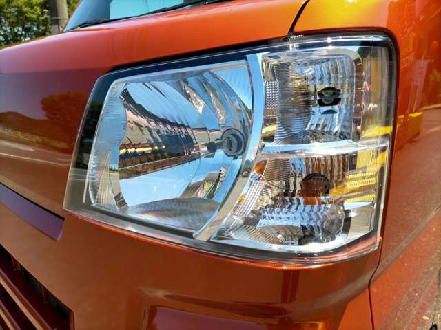 Daihatsu Hijet Cargo 12