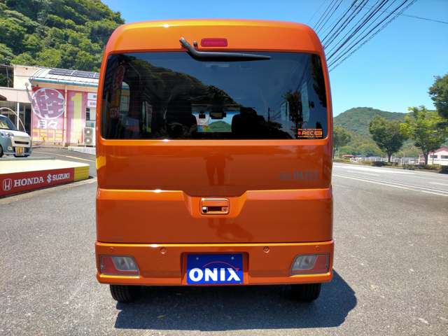 Daihatsu Hijet Cargo 5