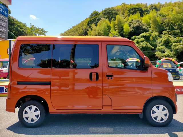 Daihatsu Hijet Cargo 8