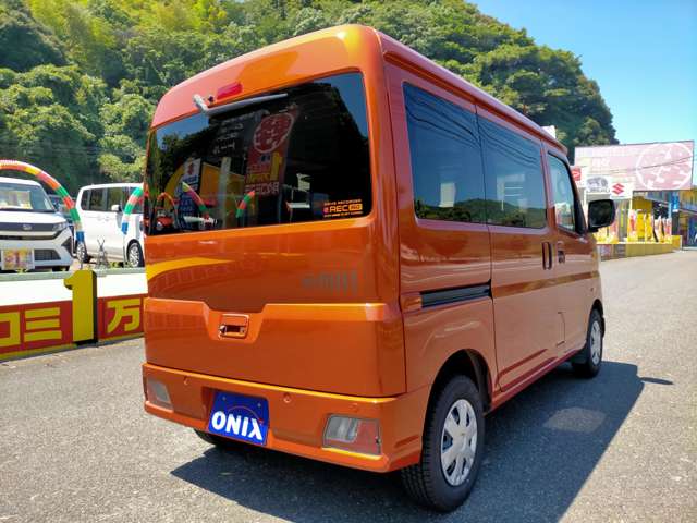 Daihatsu Hijet Cargo 10