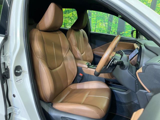 Lexus LBX 8