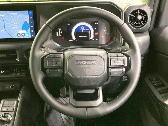 Toyota Land Cruiser FJ 11