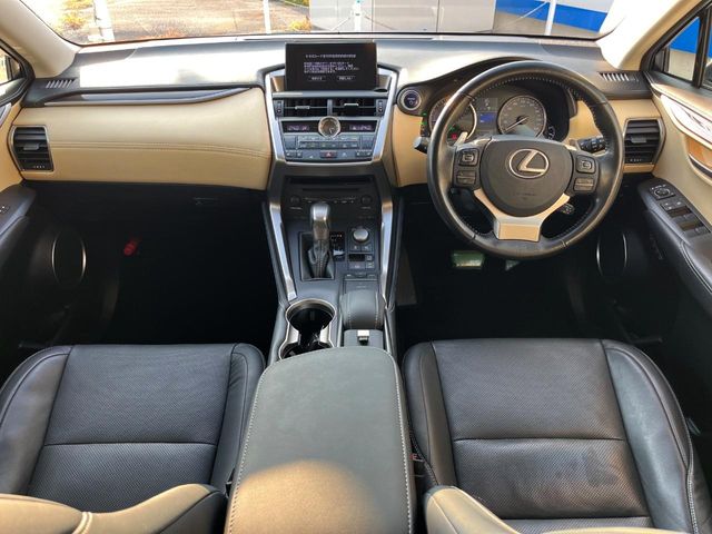 Lexus NX 2