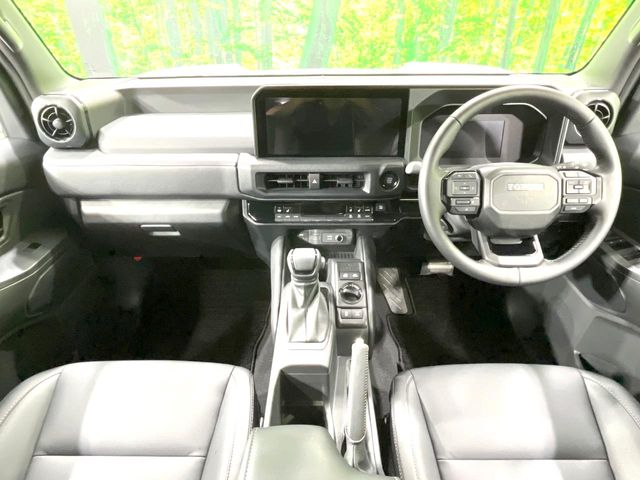 Toyota Land Cruiser FJ 2