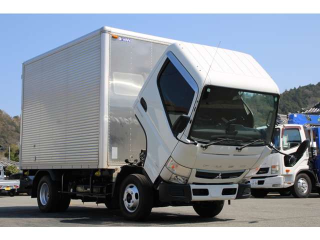 Mitsubishi Fuso Canter 11