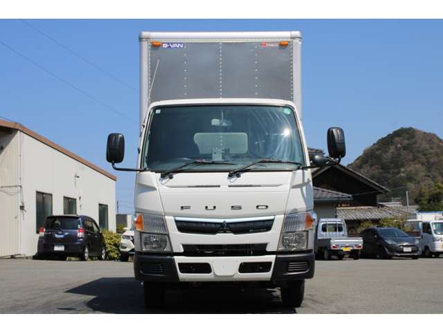 Mitsubishi Fuso Canter 2
