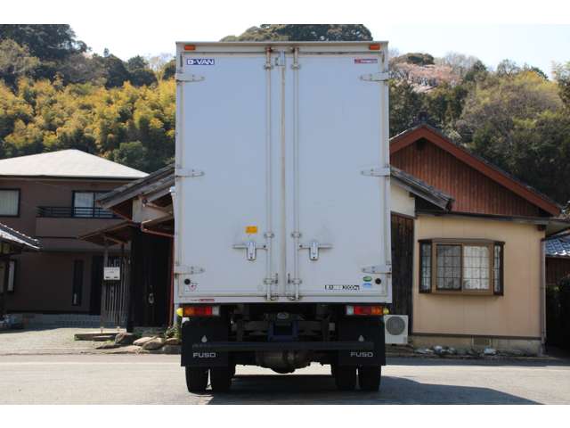 Mitsubishi Fuso Canter 8