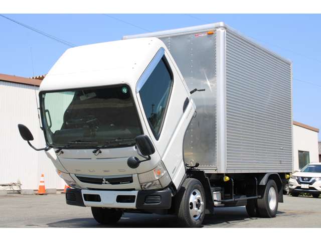 Mitsubishi Fuso Canter 9