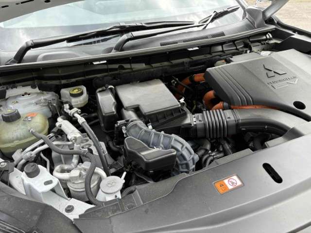 Mitsubishi Outlander 11