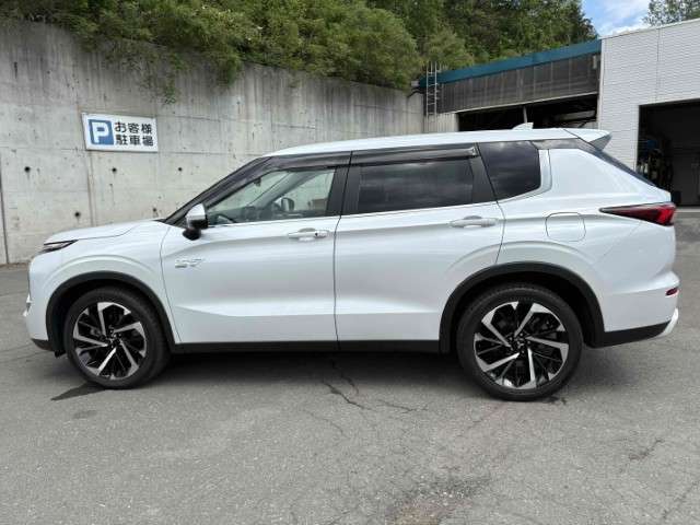 Mitsubishi Outlander 4