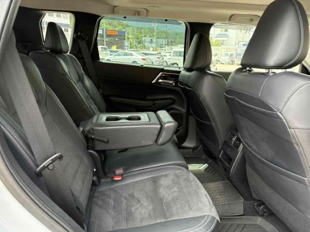 Mitsubishi Outlander 6
