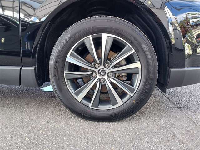 Toyota Harrier 11