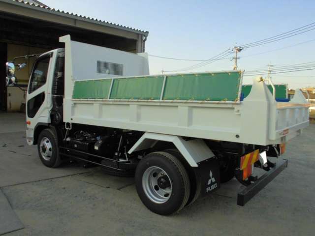 Mitsubishi Fuso Fighter 4