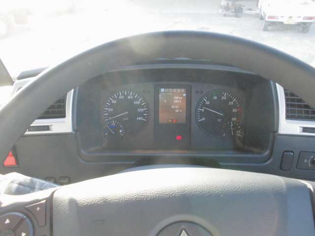 Mitsubishi Fuso Fighter 9