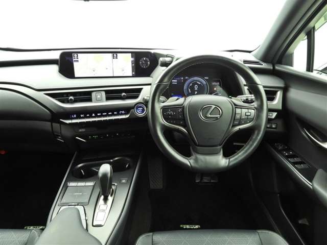 Lexus UX300e 6