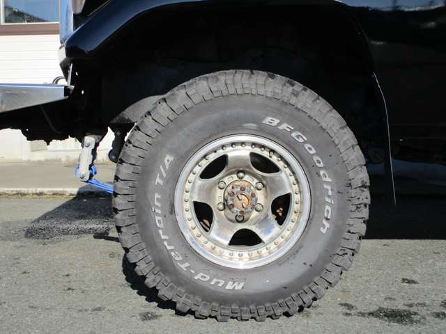 Toyota Land Cruiser 70 6