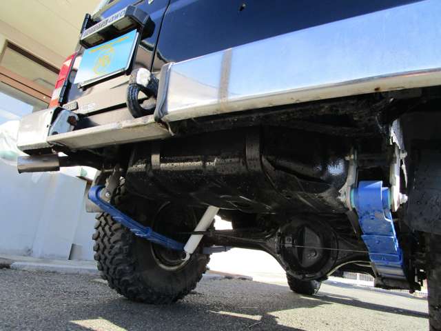 Toyota Land Cruiser 70 7
