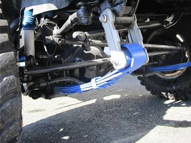 Toyota Land Cruiser 70 8