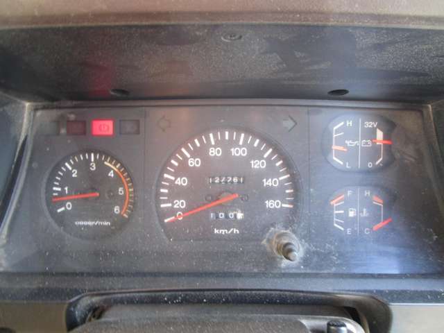 Toyota Land Cruiser 70 10