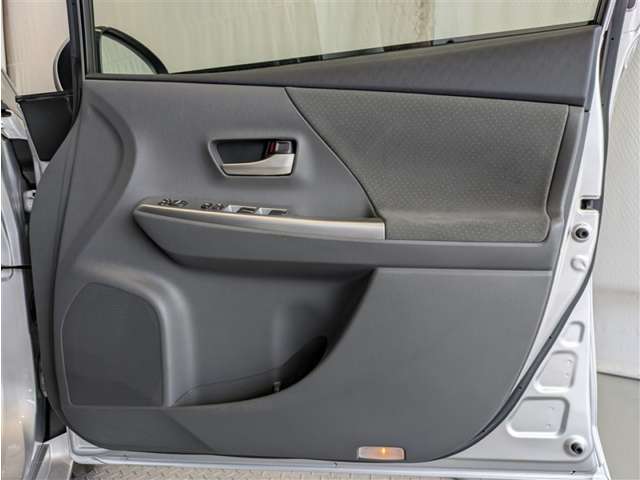 Toyota Prius α 10
