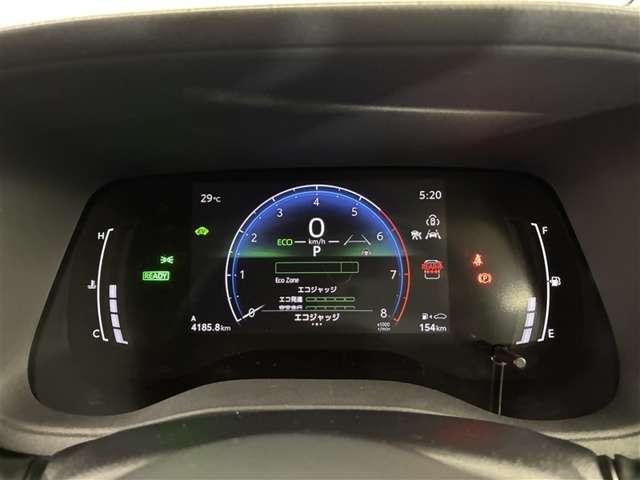 Toyota Sienta 11