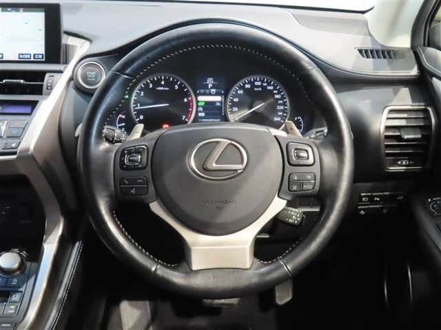 Lexus NX 7