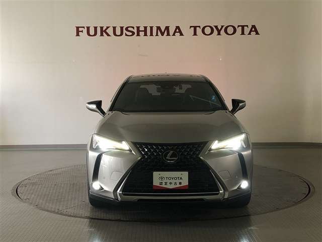 Lexus UX 7