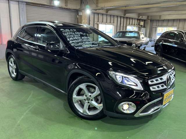 Mercedes-Benz GLA-Class 6