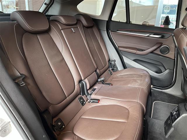 BMW X1 10