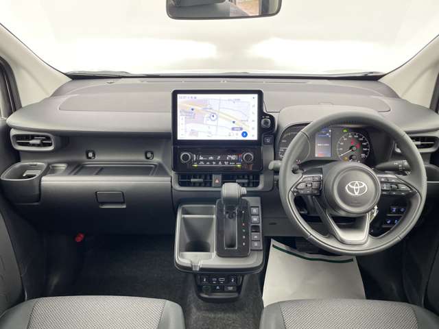 Toyota Sienta 2