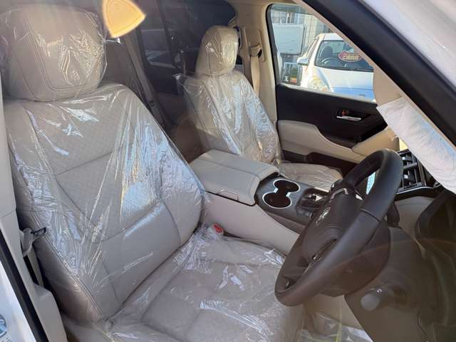 Toyota Land Cruiser 300 12