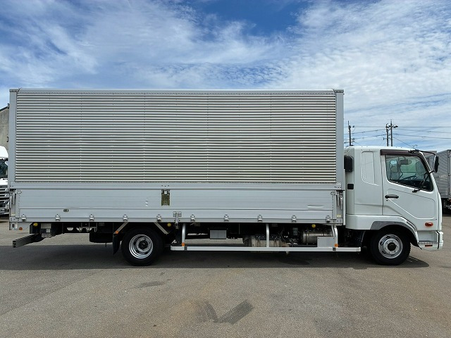 Mitsubishi Fuso Fighter 12