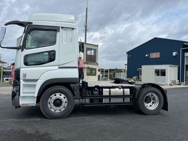 Mitsubishi Fuso Super Great 4