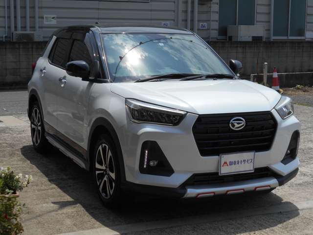 Daihatsu Rocky 3
