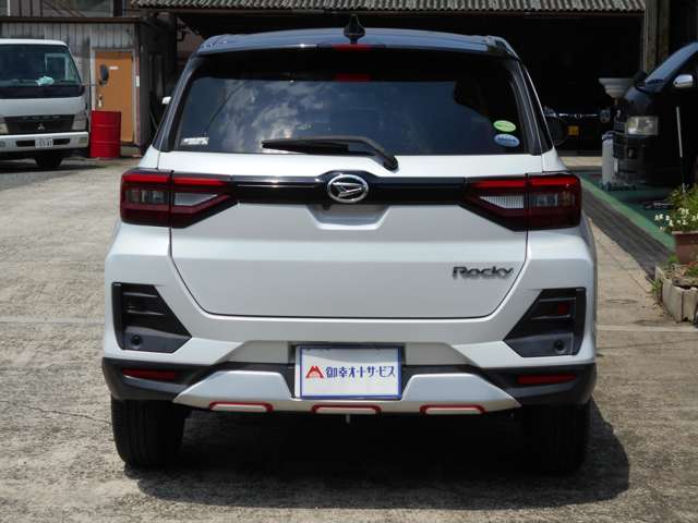 Daihatsu Rocky 5