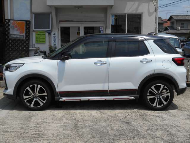 Daihatsu Rocky 7