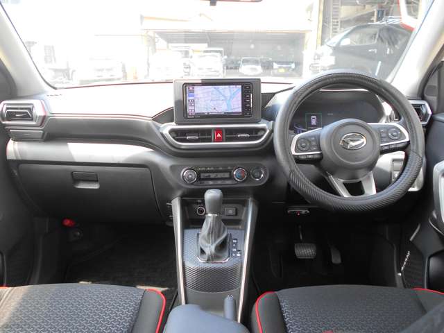 Daihatsu Rocky 9