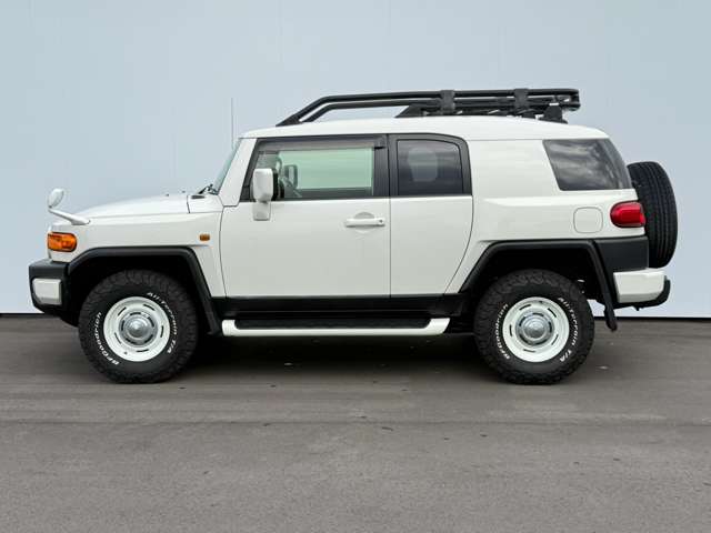Toyota FJ Cruiser 11