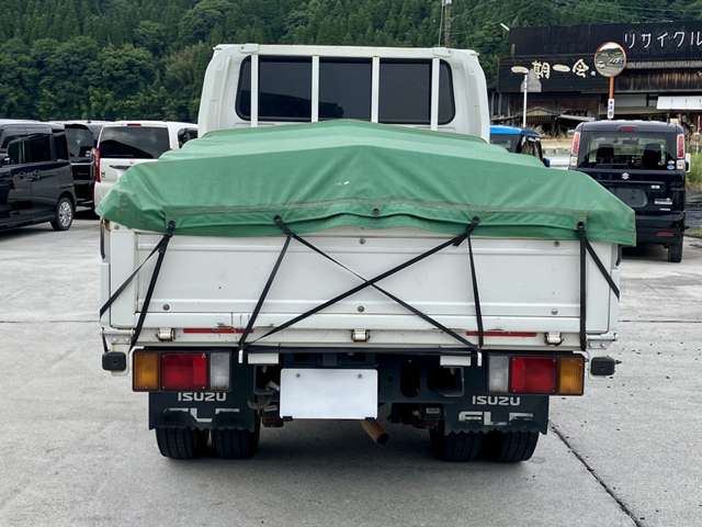 Isuzu Elf 7