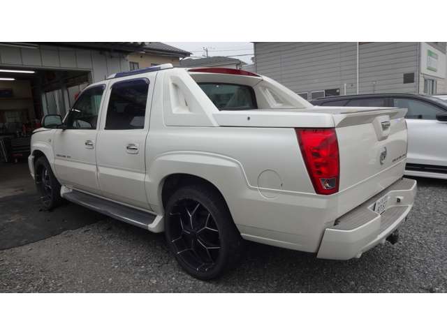 Cadillac Escalade EXT 3