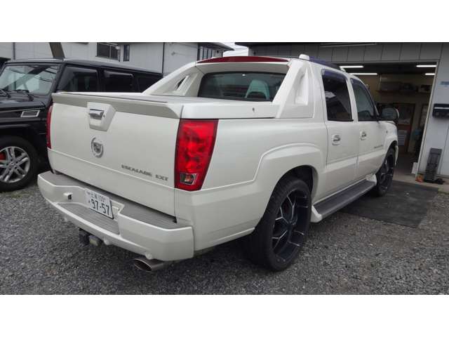 Cadillac Escalade EXT 5