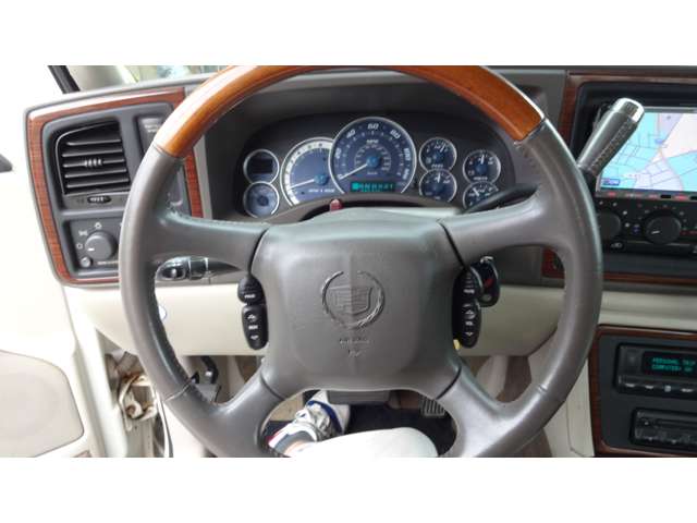 Cadillac Escalade EXT 9