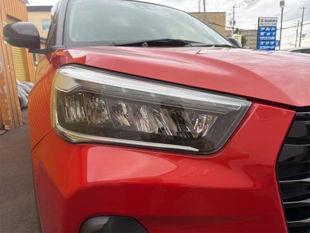 Daihatsu Rocky 7