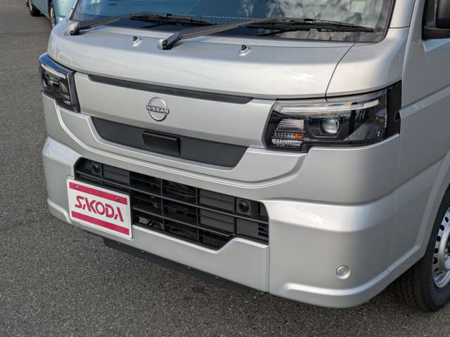 Nissan Clipper Truck 7