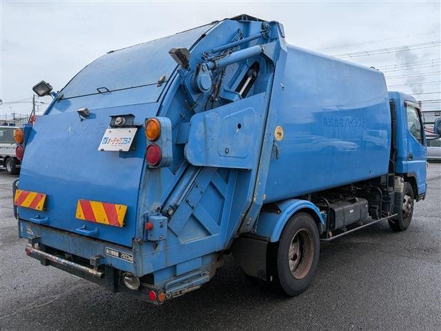 Mitsubishi Fuso Canter 12