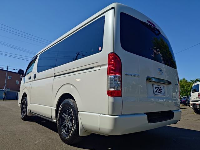 Toyota Regius Ace 5