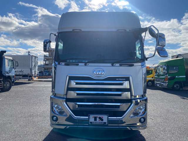 UD Trucks Quon 10